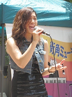 IMG_0071alonx4.jpg