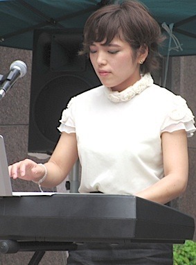 IMG_0478菊のx4.jpg