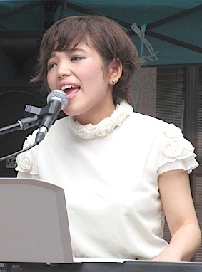IMG_0501菊のx4.jpg