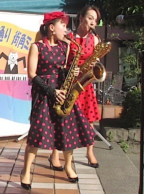 IMG_0777エミリーともx4.jpg