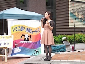 IMG_0880ステージ篠塚x4.jpg